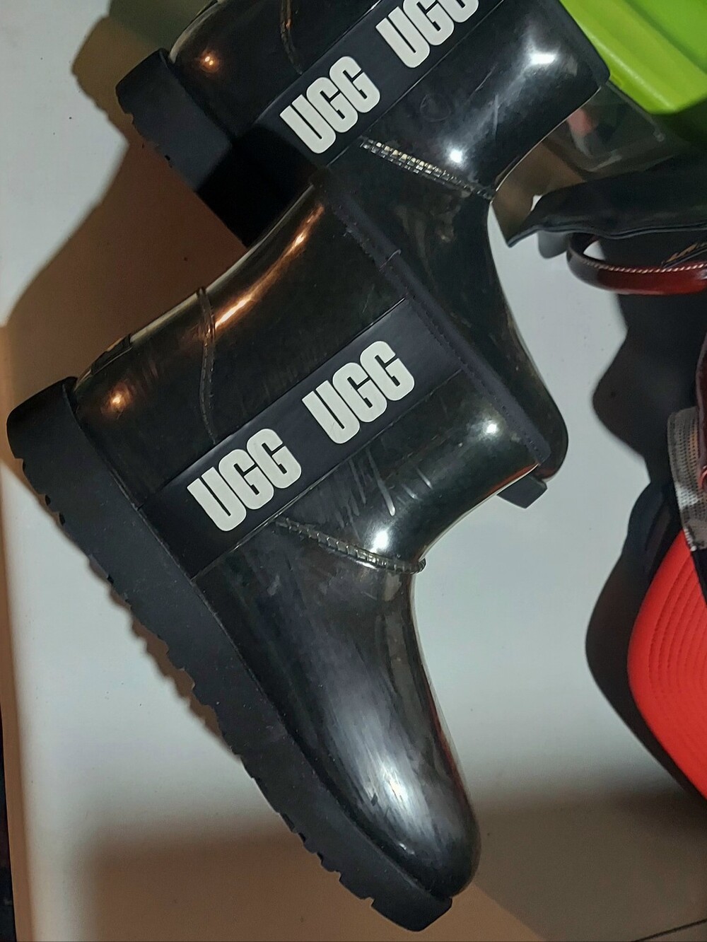 UGG Classic Clear Mini Waterproof Rain Boots S/N 1113190-BLK Women's Size 8